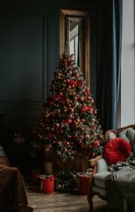 Real and artificial Christmas trees have benefits and setbacks