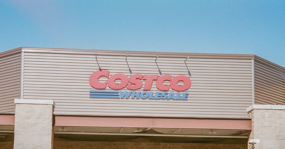 Why You Should Do Bulk-Buying At Costco Rather Than At Other Stores