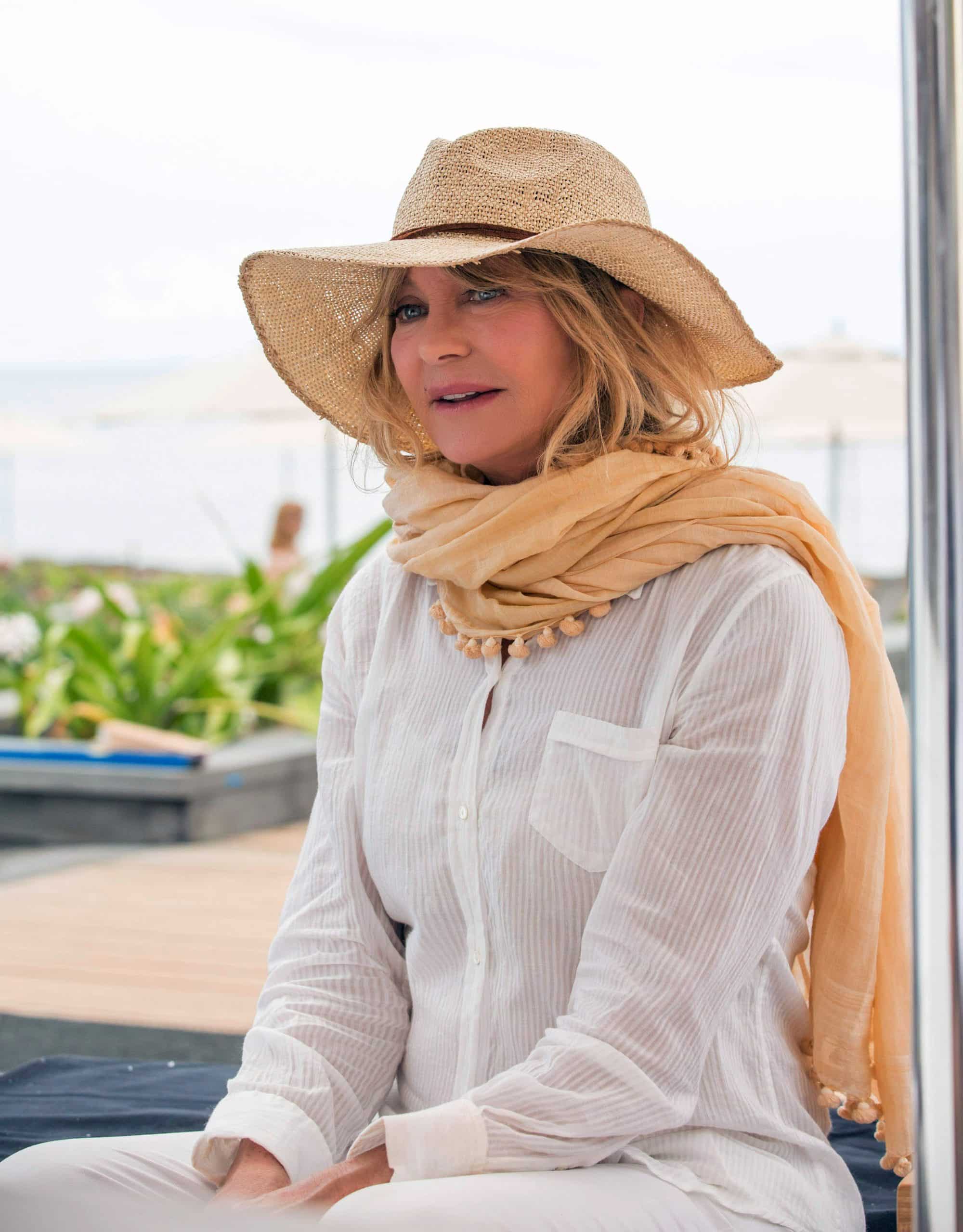 Goldie Hawn returns to the big screen as Linda Middleton in Twentieth Century Fox’s SNATCHED 