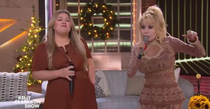 Dolly Parton And Kelly Clarkson Sing High-Energy Version Of 9 To 5