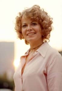 Sally Struthers Loves Samantha, Her Only Daughter, Very Dearly