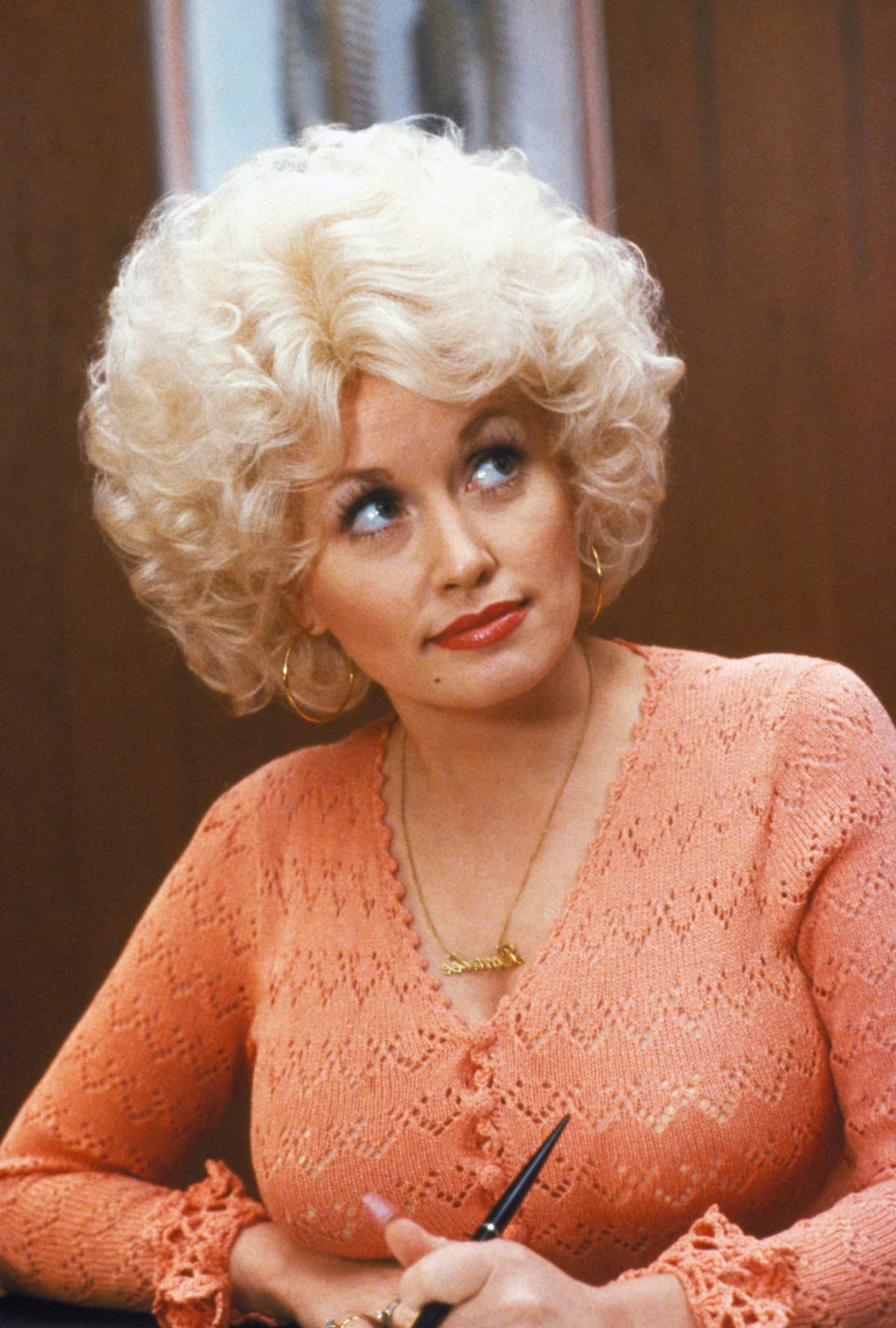 NINE TO FIVE, (aka 9 TO 5), Dolly Parton, 1980