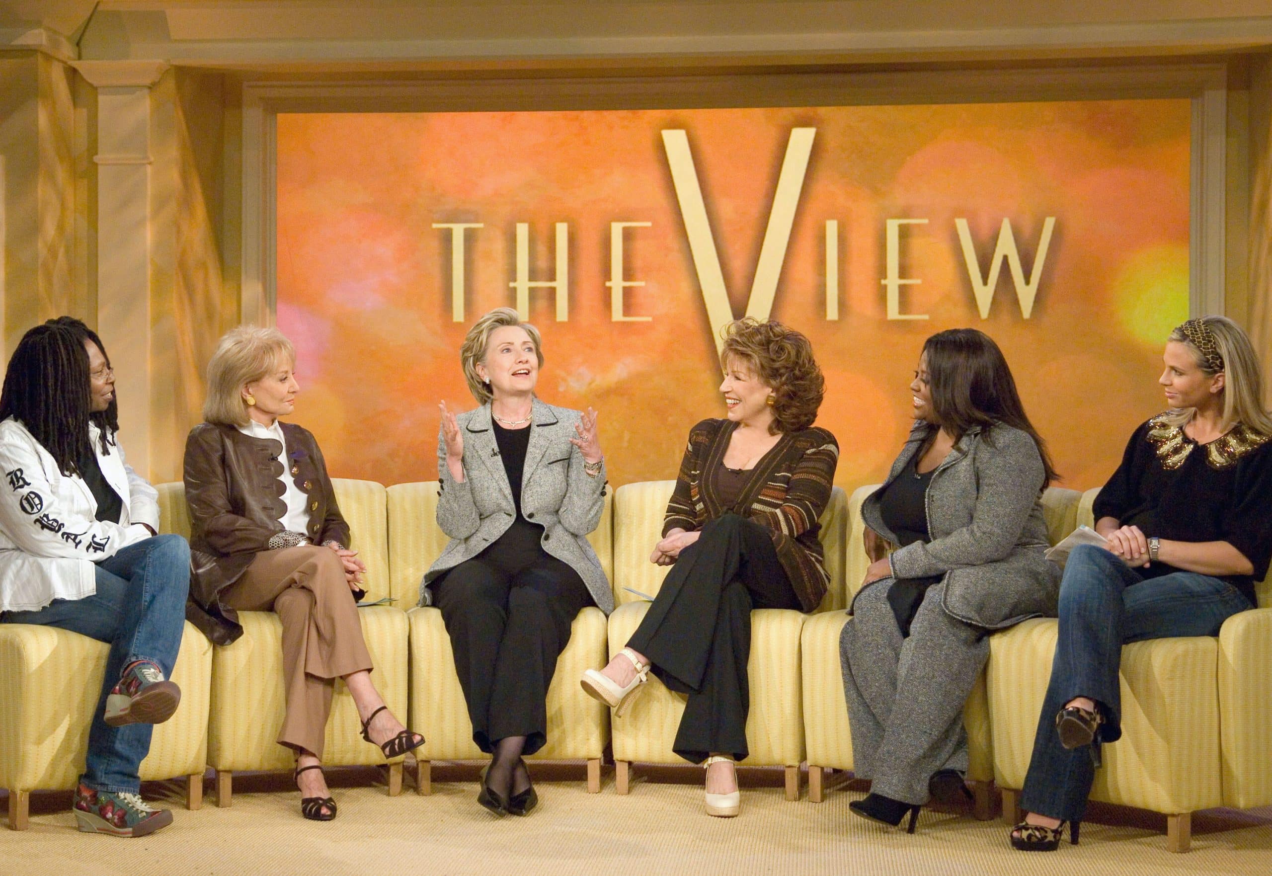 THE VIEW, Whoopi Goldberg, Barbara Walters, Hillary Clinton , Joy Behar, Sherri Shepherd, Elisabeth Hasselbeck, (aired October 15, 2007), 1997-