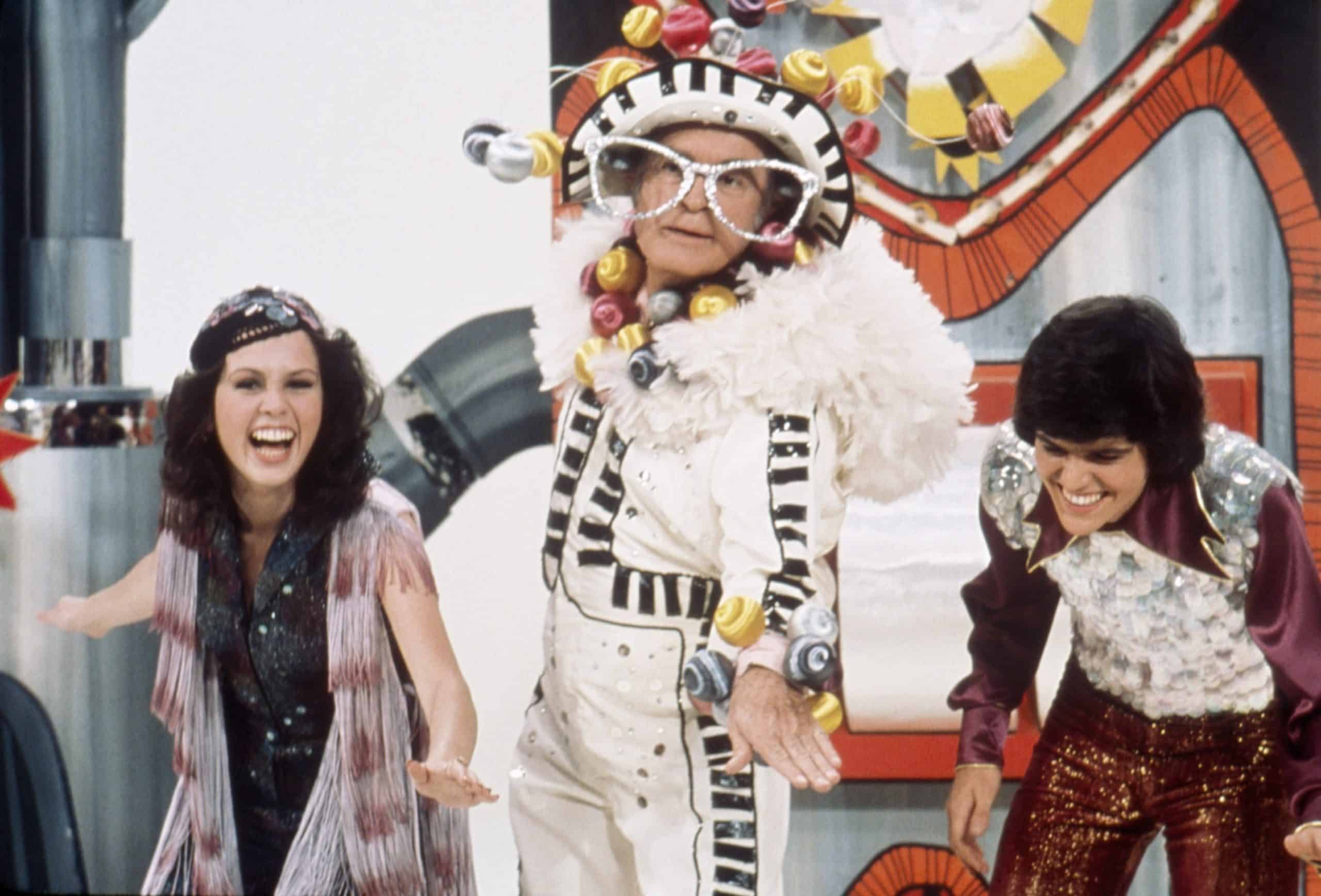 DONNY AND MARIE, from left: Marie Osmond, Bob Hope (as Elton John), Donny Osmond, (Season 1, pilot episode, aired November 16, 1975), 1975-1979