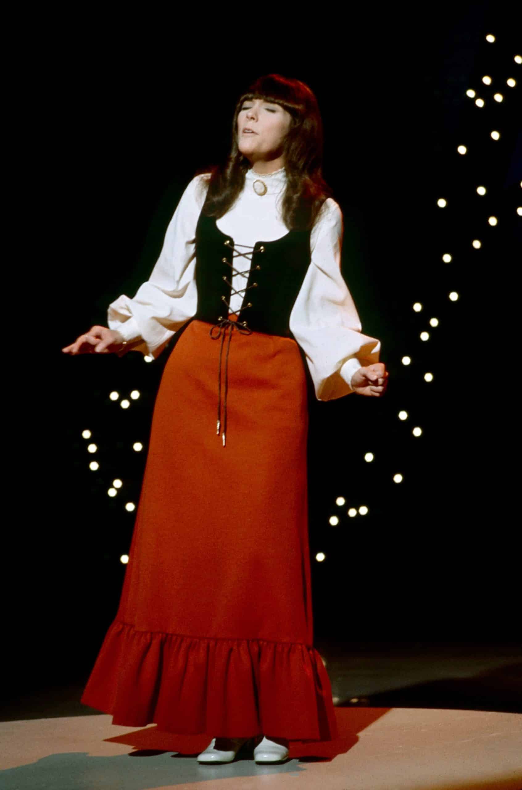 Karen Carpenter Is Stunning In A VocalsOnly Version Of "Close To You"