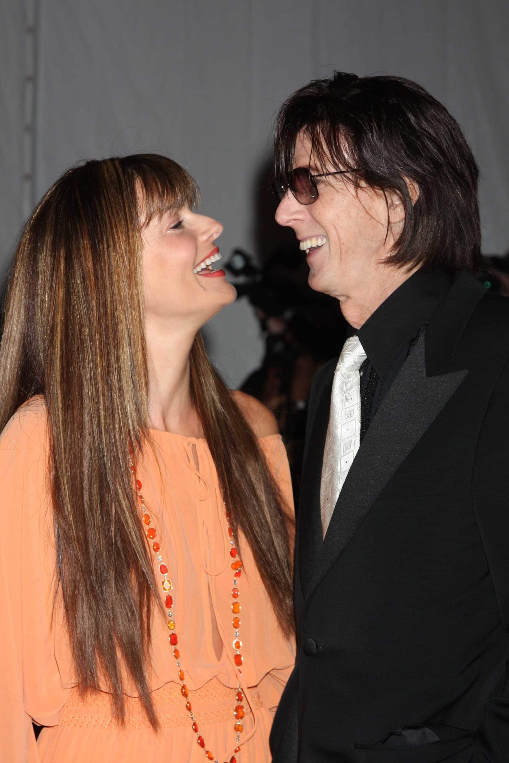 Paulina Porizkova Says She's Dating Again Despite "Trust Issues"