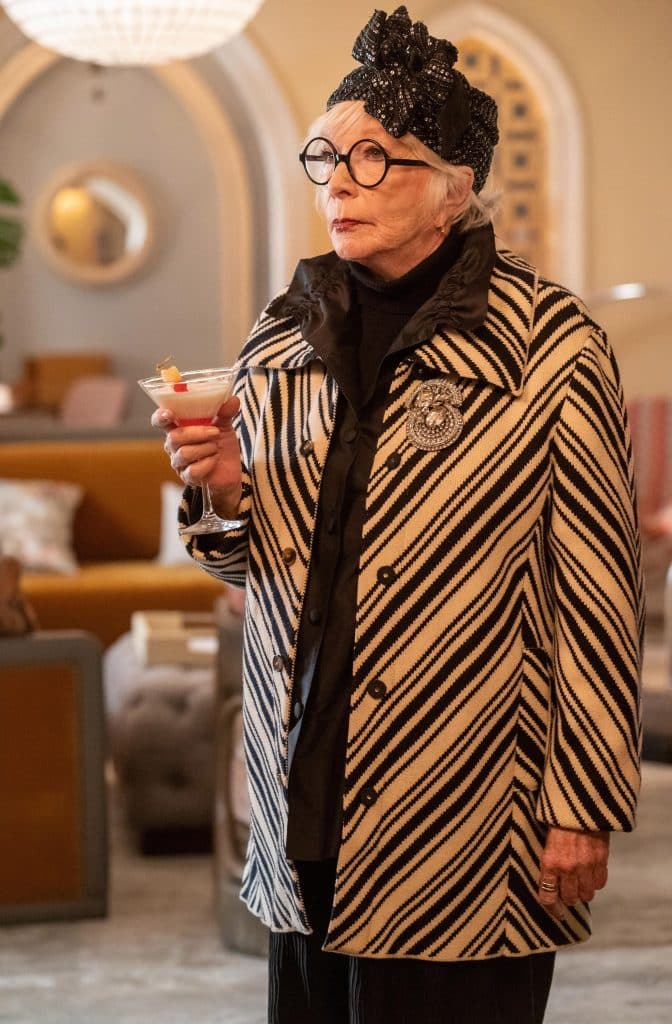 Celebrate The Life Of Shirley MacLaine In Photos On Her 89th Birthday