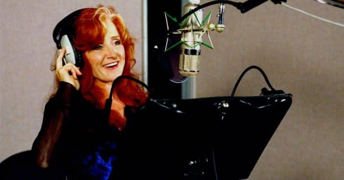 Bonnie Raitt updates fans after a medical emergency