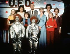 THE BRADY BUNCH, Eve Plumb, (back, l to r): Christopher Knight, James A. McDivitt, Barry Williams (middle row): Eve Plumb, Mike Lookinland, Florence Henderson, Susan Olsen, Maureen McCormick, (front): Frank Delfino, Sadie Delfino