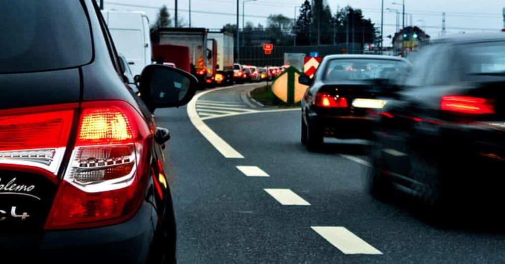 what-is-the-rule-for-pulling-over-if-a-funeral-procession-drives-behind