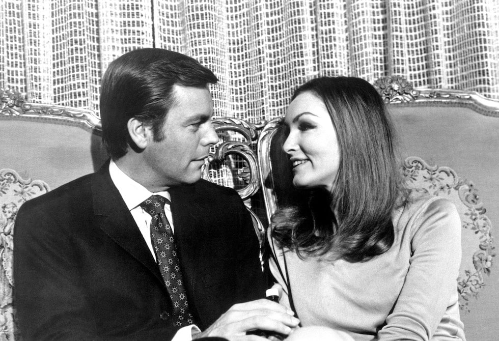 Robert Wagner and Julie Newmar in It Takes a Thief