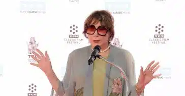 89-Year-Old Shirley MacLaine Looks Ageless On The Red Carpet