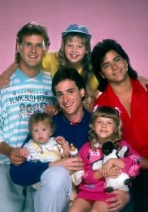 FULL HOUSE, clockwise from left: Ashley/Mary-Kate Olsen, Dave Coulier, Candace Cameron, John Stamos, Jodie Sweetin, Bob Saget