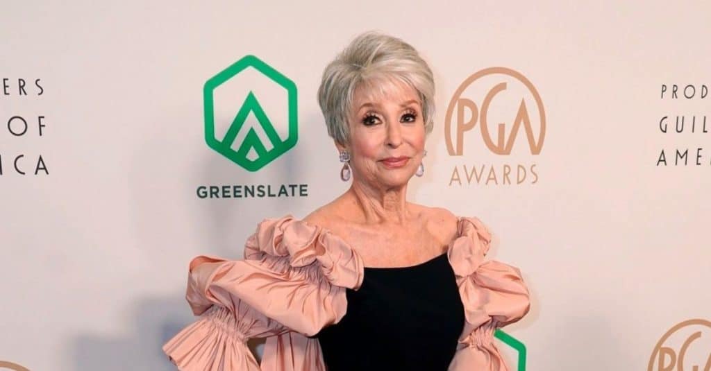 Rita Moreno Says She Struggles With Feeling Lonely In Her 90s(02)
