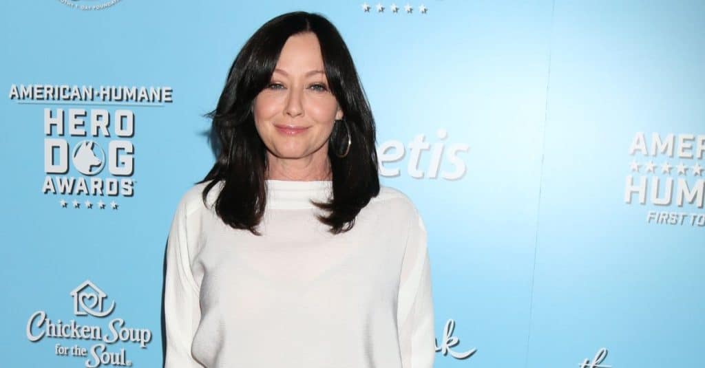 Shannen Doherty Has Tearful Message For Fans As She Discovers Cancer ...