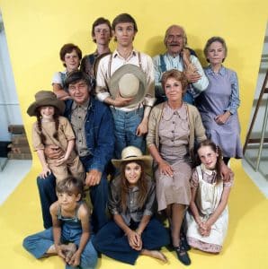 THE WALTONS, front row, from left: David W. Harper, Judy Norton, Mary Beth McDonough; seated, second row, from left: Kami Cotler, Ralph Waite, Michael Learned; back row, standing, from left: Eric Scott, Jon Wamsley, Richard Thomas, Will Geer, Ellen Corby
