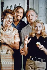 ALL IN THE FAMILY, (from left): Jean Stapleton, Rob Reiner, Carroll O'Connor, Sally Struthers