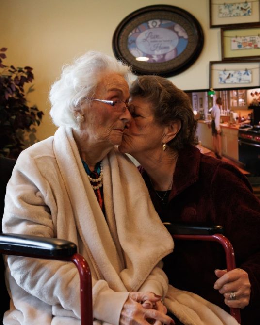 Town celebrates America's oldest person