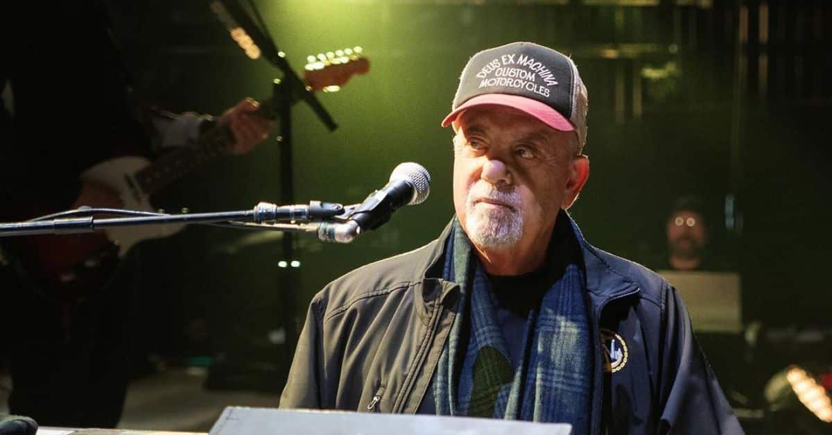 Billy Joel Performs First Song In 17 Years At The Grammys And Leaves Fans In Awe