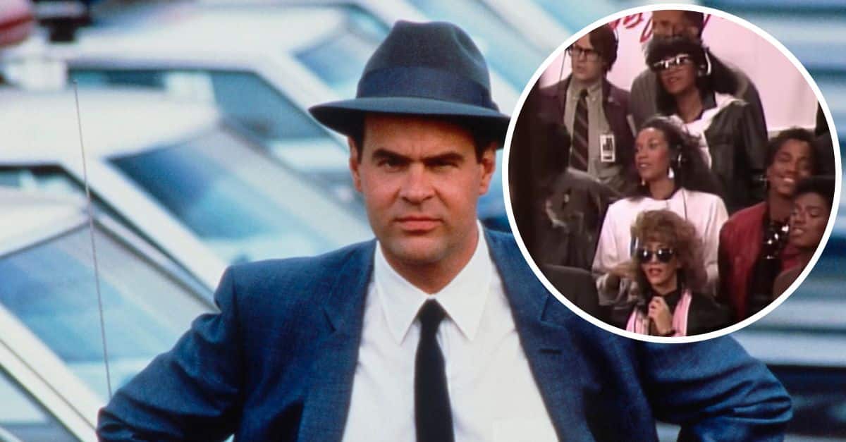 The Funny Story Behind Dan Aykroyd Singing ‘We Are The World’ In 1985