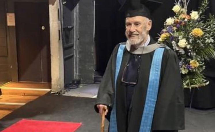 95-year-old university graduate