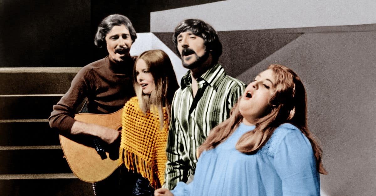 Behind-The-Scenes Of The Mamas & The Papas Drama