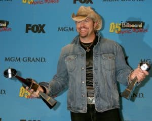Toby Keith was eager to support an American hero