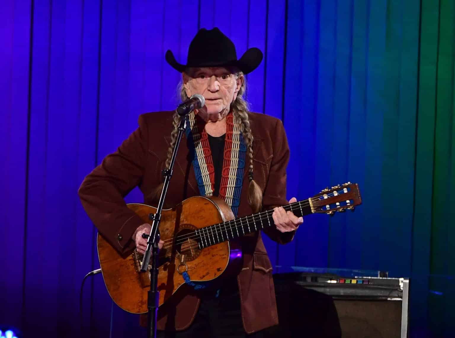 Willie Nelson Announces 75th Album, 'The Border,' And Title Track