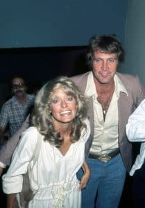Farrah Fawcett had a clause in her contract ensuring she could have dinner with Lee Majors