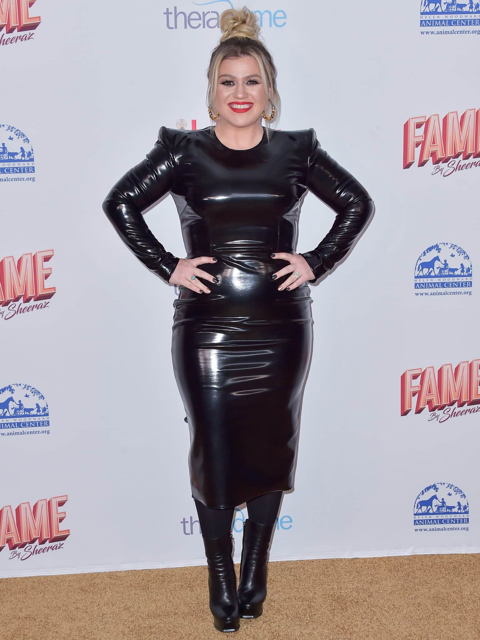 Kelly Clarkson Admits To Taking Weight Loss Drug, But It's Not Ozempic