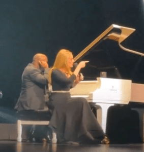 Adele clapped back at a heckler who said that Pride sucks while at her Las Vegas residency