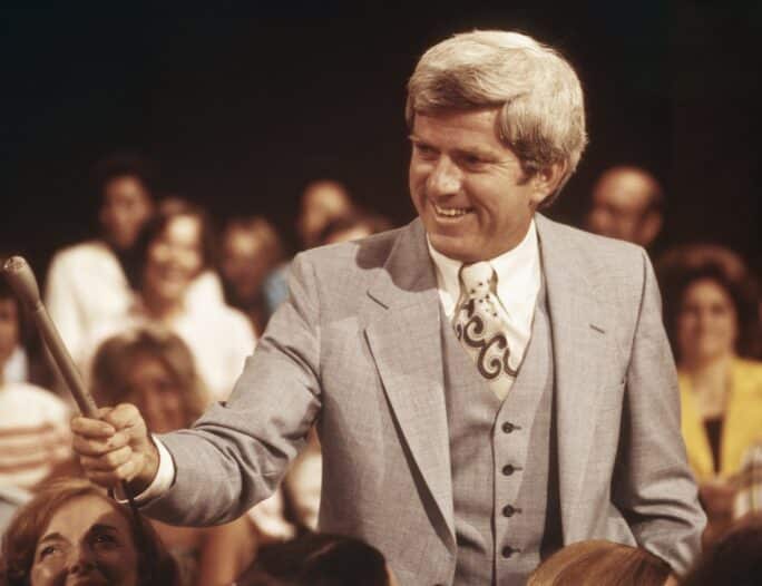 pioneering-talk-show-host-phil-donahue-dies-at-88