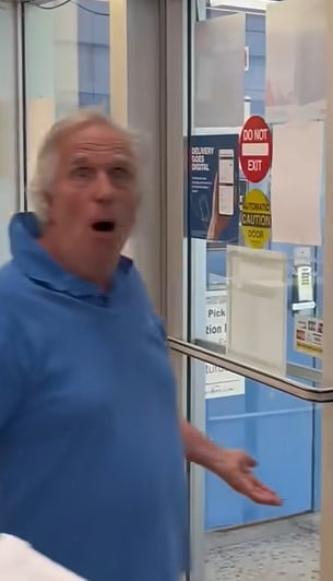 Henry Winkler Shopper bodycheck