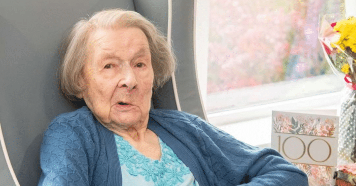 woman 100th birthday smoking