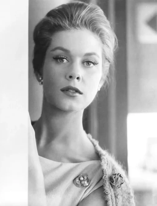 Barbara Eden feud with Elizabeth Montgomery