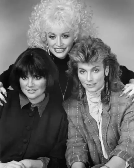 Linda Ronstadt Regretted Not Touring With Dolly Parton