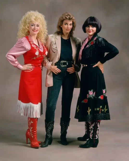 Linda Ronstadt Regretted Not Touring With Dolly Parton