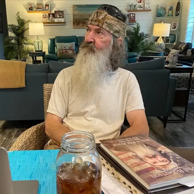 ‘Duck Dynasty’ Star Sadie Robertson Speaks Out After Phil Robertson’s Alzheimer’s Diagnosis