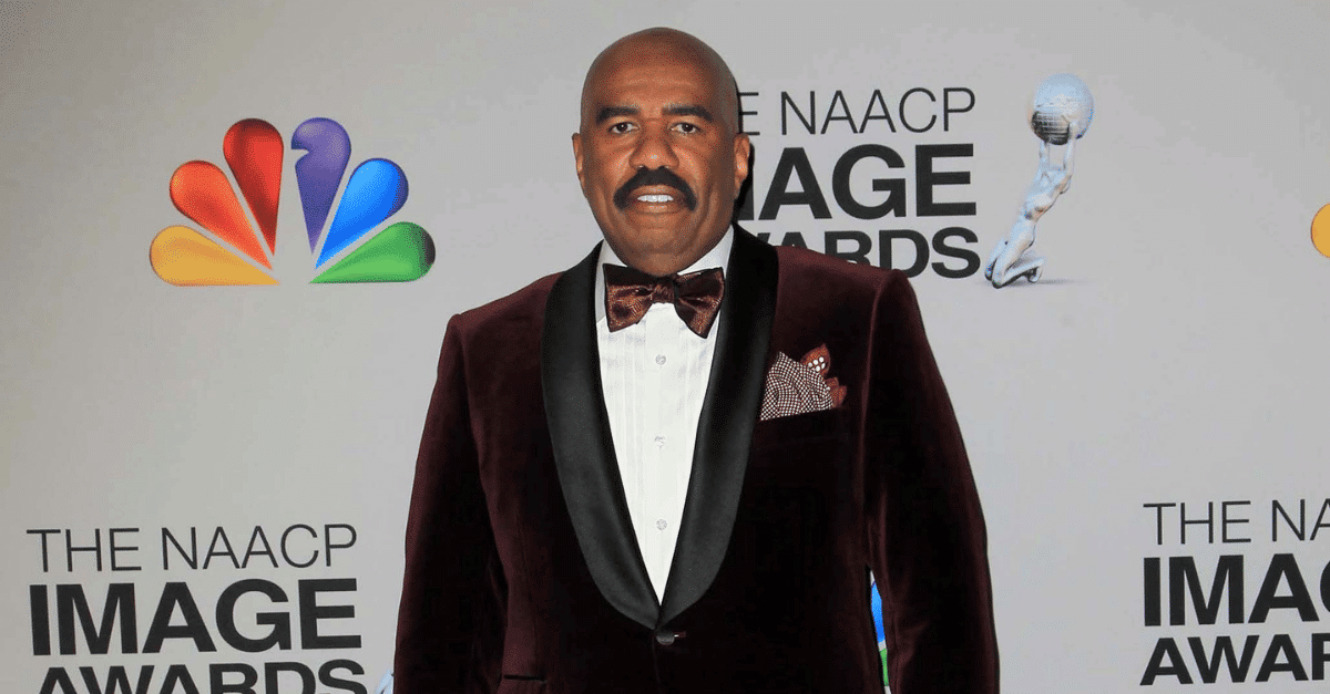 Did Steve Harvey Pass Away? AI Story Spreads