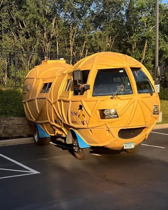 how to drive the planters nutmobile