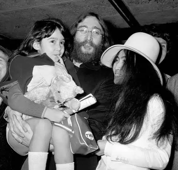 Yoko Ono missing daughter