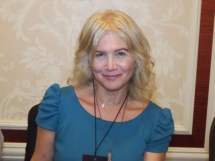 Tracey gold now