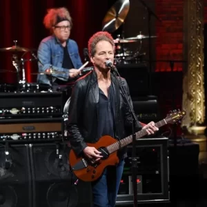 Lindsey buckingham Mick Fleetwood reunion