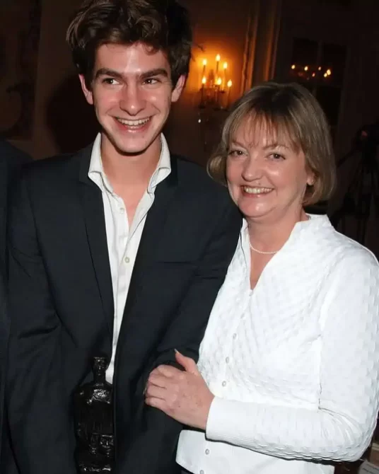 Andrew Garfield Goldie Hawn