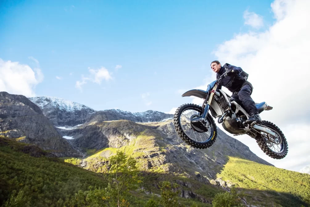 tom cruise stunts
