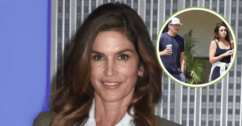 Cindy Crawford Spotted With No Makeup In Recent Appearance(01)