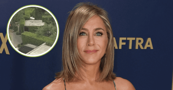 Jennifer Aniston’s gate