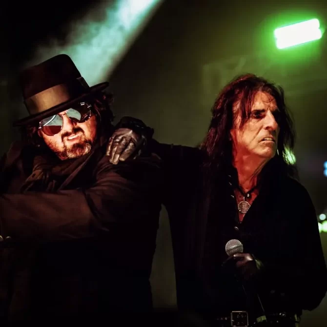 Alice cooper’s children