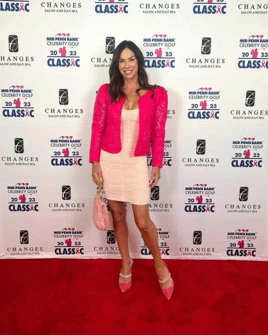‘Tool Time Girl’ Debbe Dunning Stuns In Rare Photos Decades After ‘Home Improvement’ Fame