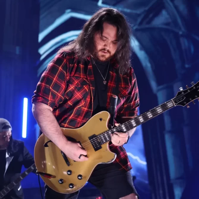 Wolfgang van Halen playing Van Halen songs